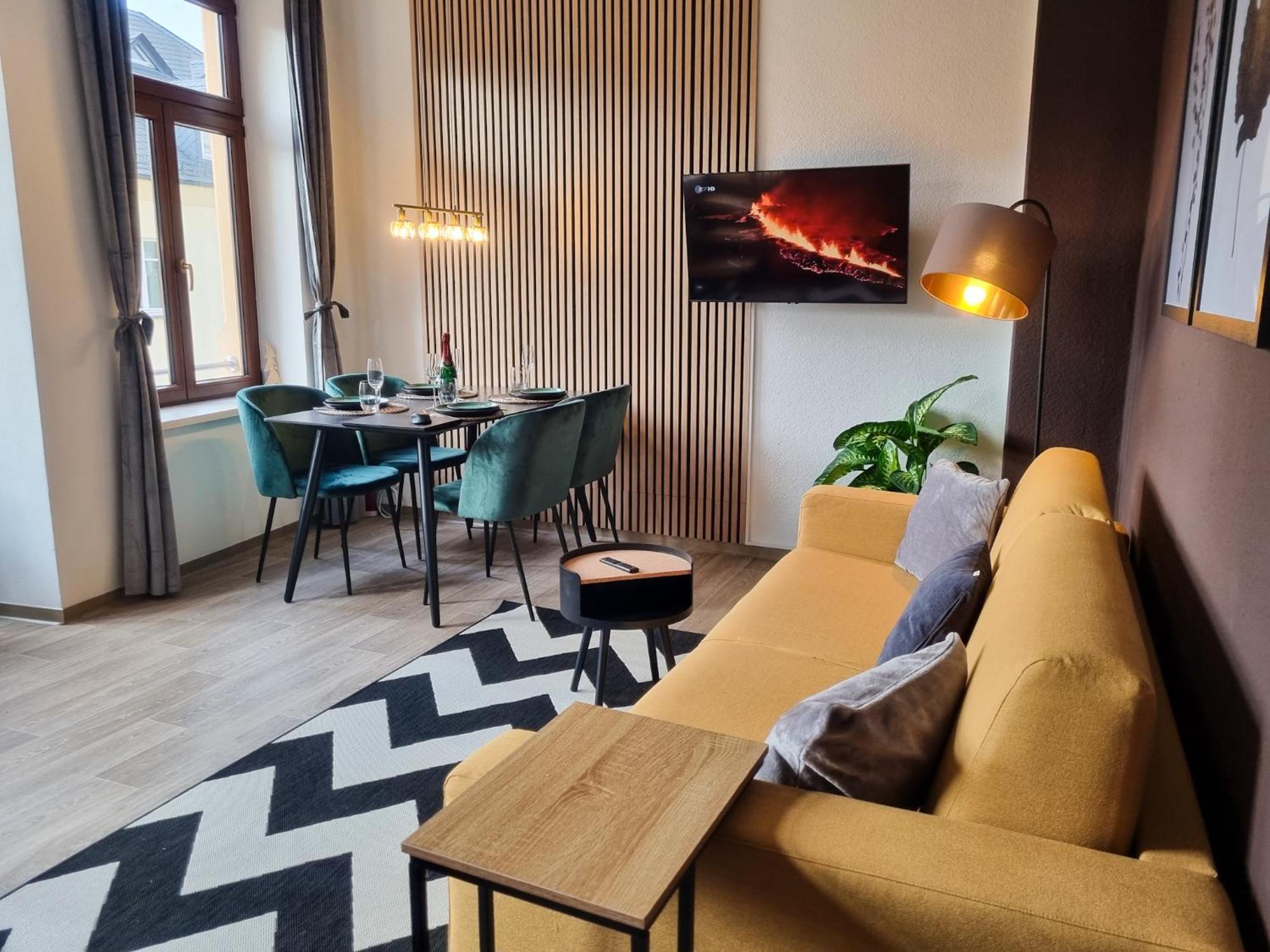 Maremar - Design Maisonette Altstadt - 4 Pers - 57Qm - Luxus Boxspringbett - Kueche - Arbeitsplatz - Privater Parkplatz Грайц Екстериор снимка