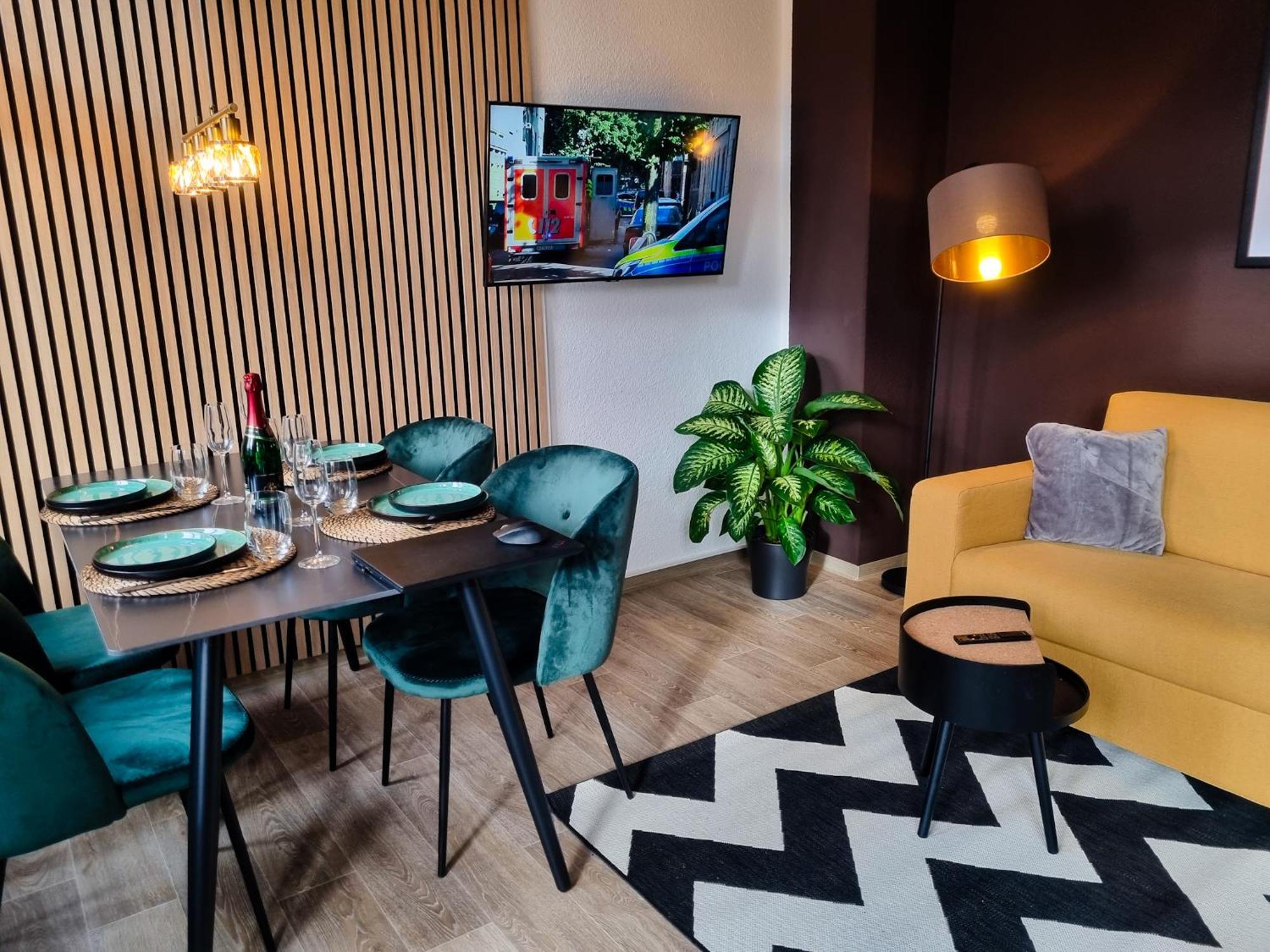 Maremar - Design Maisonette Altstadt - 4 Pers - 57Qm - Luxus Boxspringbett - Kueche - Arbeitsplatz - Privater Parkplatz Грайц Екстериор снимка