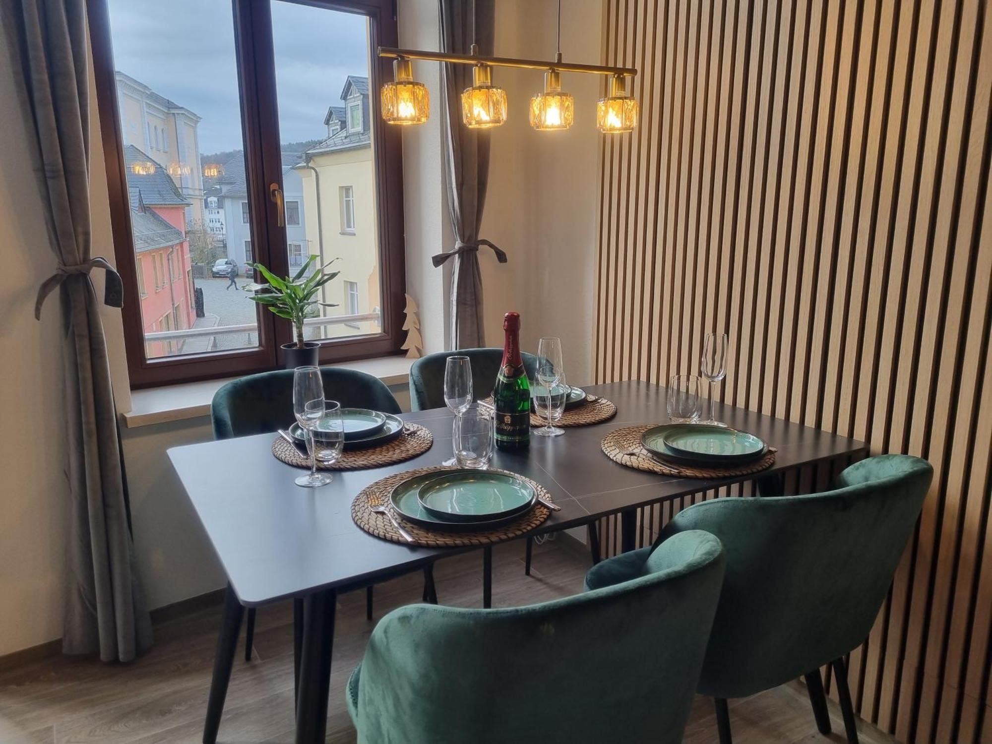 Maremar - Design Maisonette Altstadt - 4 Pers - 57Qm - Luxus Boxspringbett - Kueche - Arbeitsplatz - Privater Parkplatz Грайц Екстериор снимка
